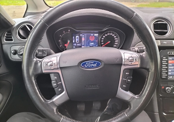Ford S-Max cena 44000 przebieg: 246100, rok produkcji 2014 z Płock małe 631